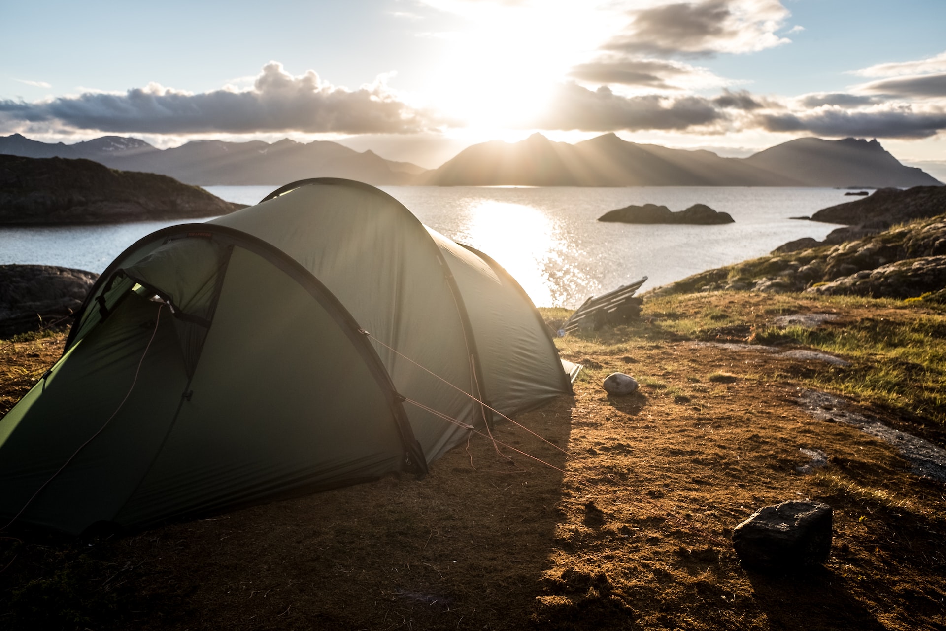 Sådan vælger du det perfekte telt til dine udendørs eventyr